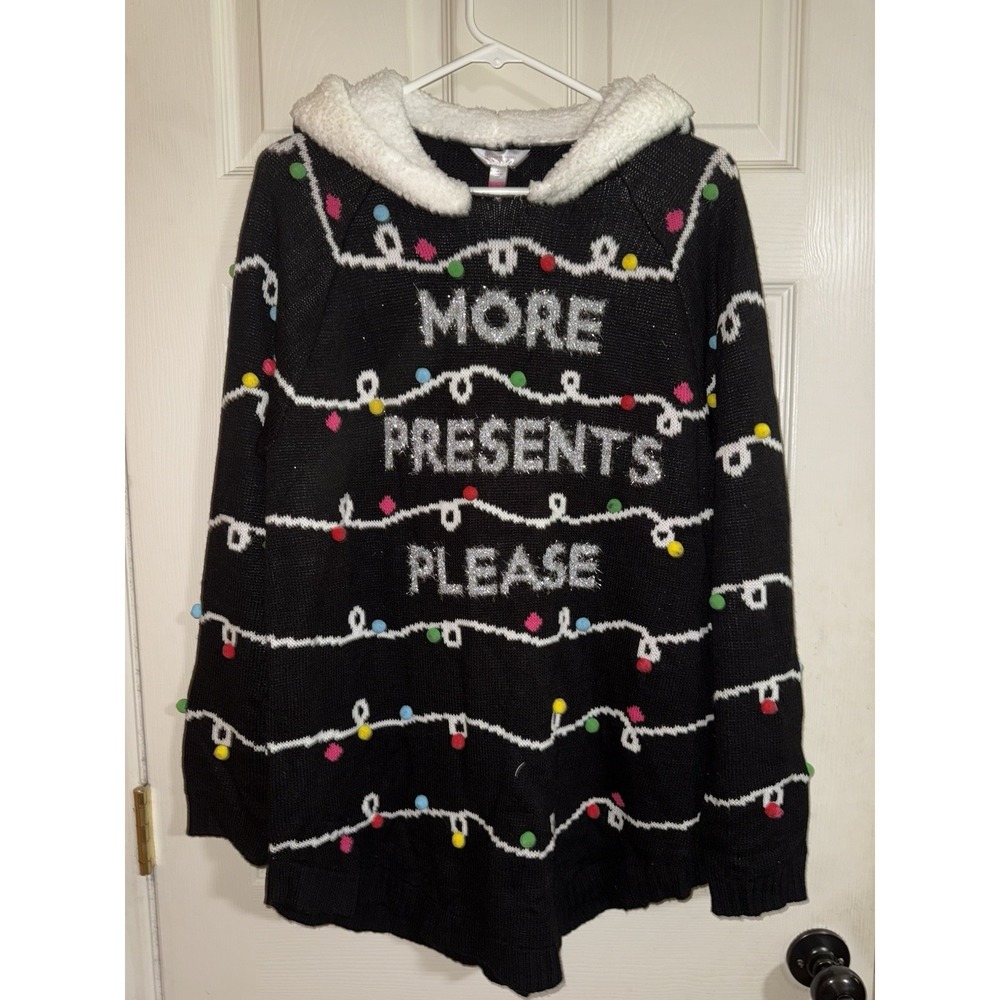 No boundaries ugly Christmas sweater hoodie Women's Xl Lights‎ Pom Pom
